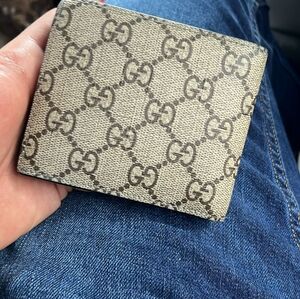 Gucci wallet